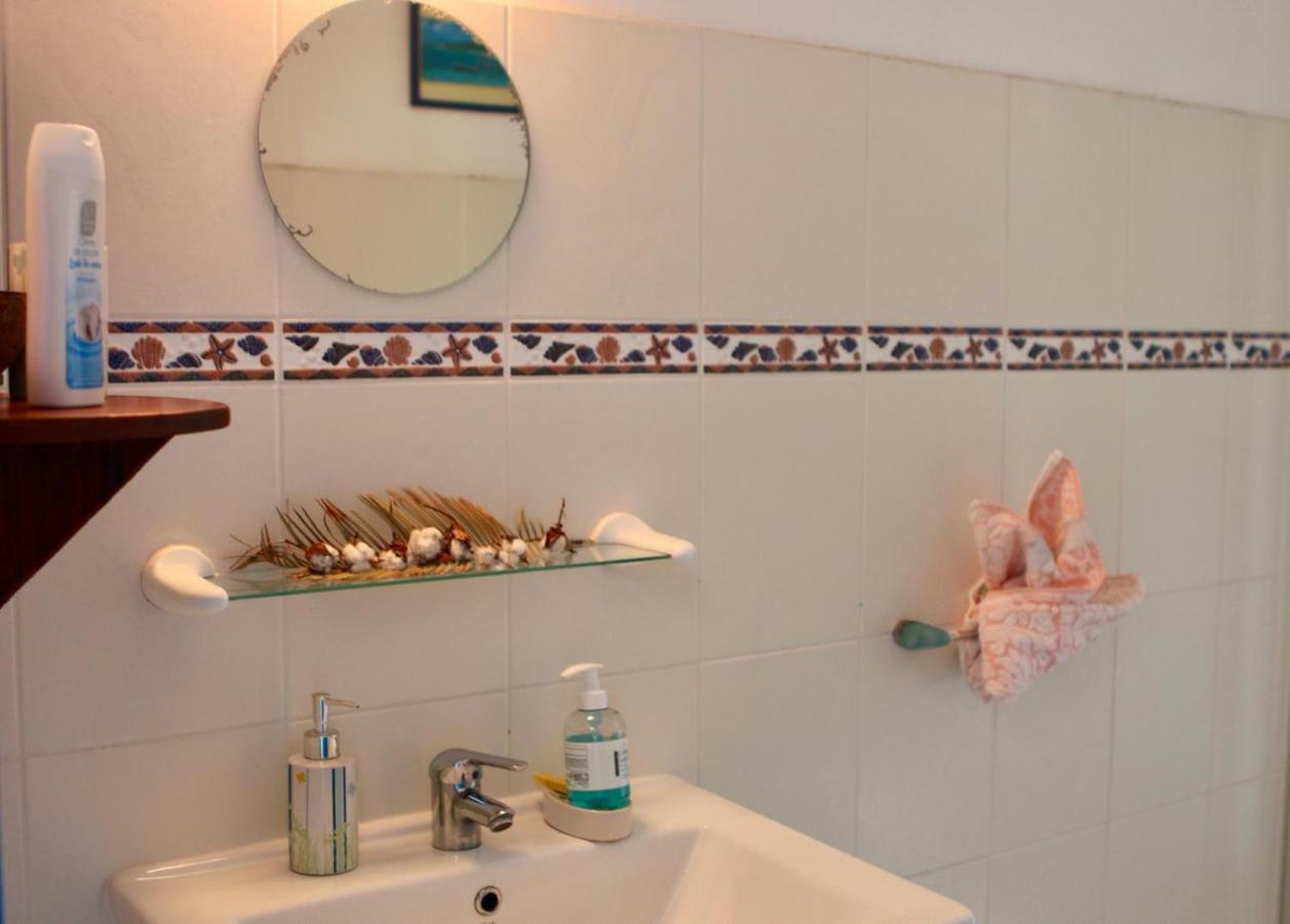 Bed & Breakfast 6 Suites Piscine Et Plage Pointe Faula Le Vauclin Esterno foto